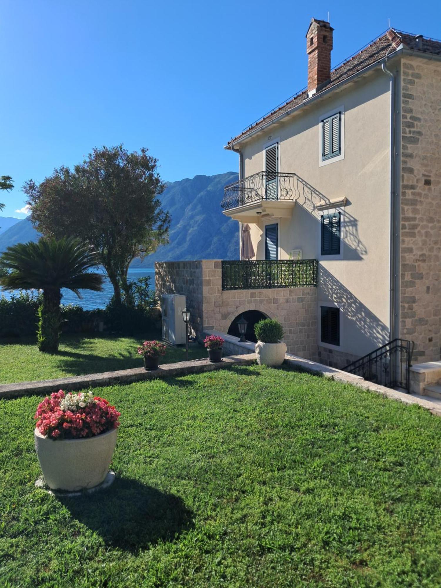 Apartments Marijaz Котор Екстер'єр фото